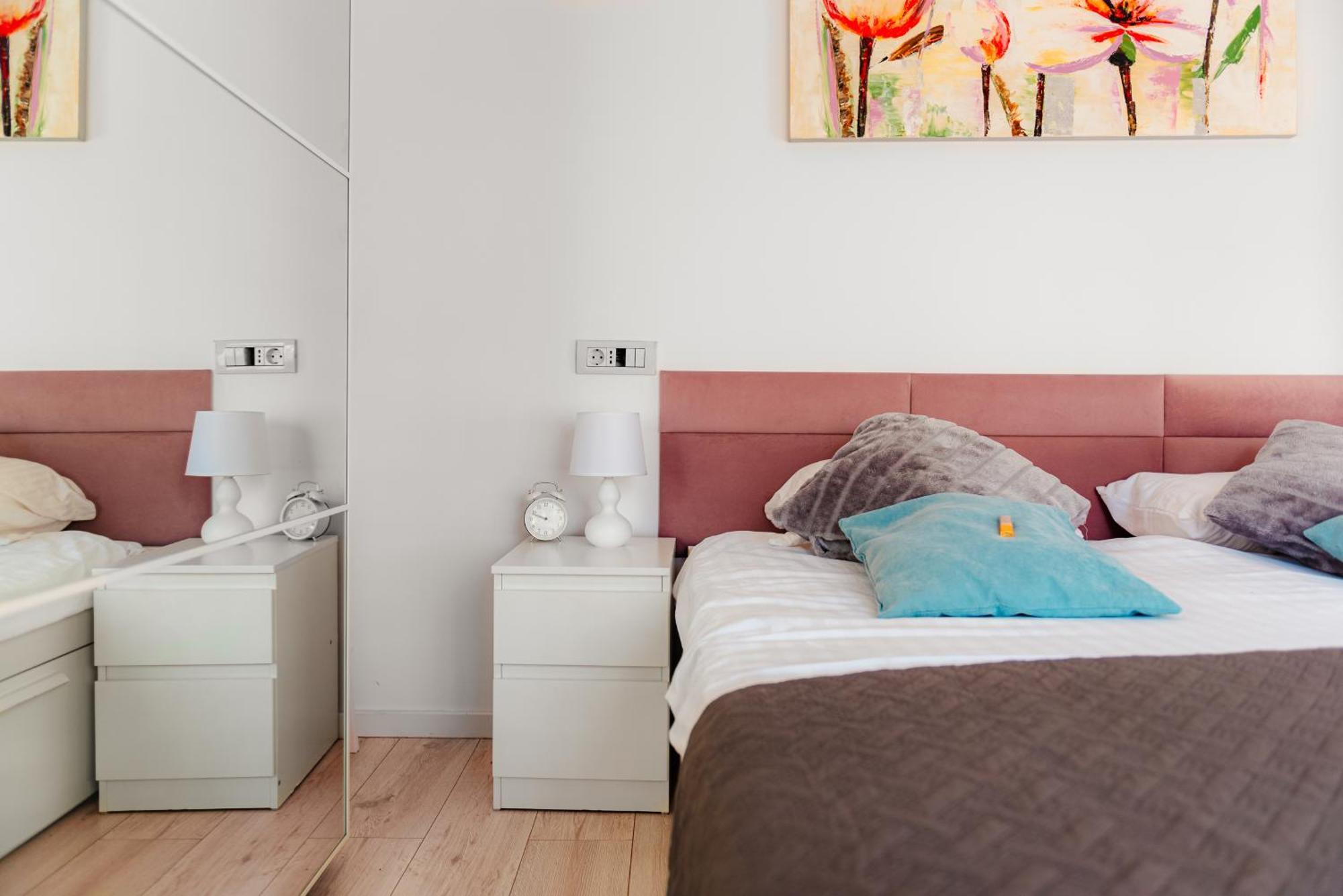 Downtown Apartment Boutique - Blue & Pink 부쿠레슈티 외부 사진